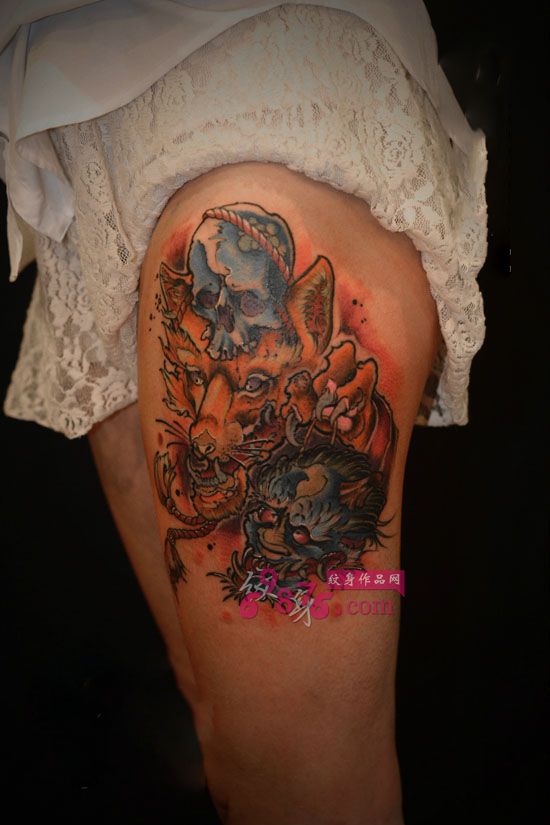 另类狐仙大腿纹身图片