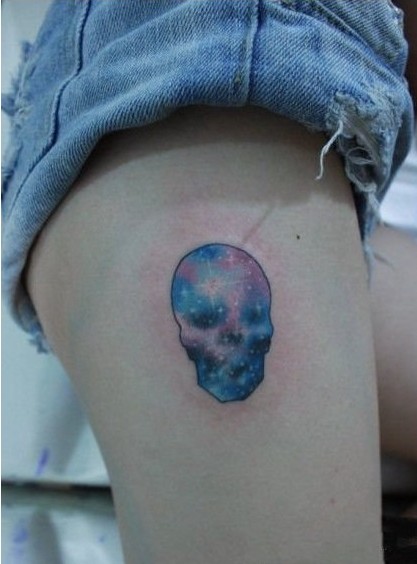 腿部星空骷髅纹身图案图片