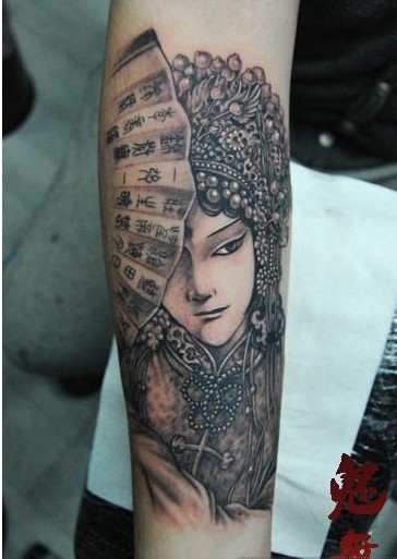 漂亮的美女花旦纹身图图片