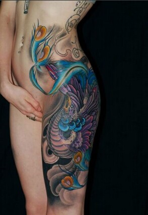 性感全裸美女腿部超漂亮凤凰纹身图片