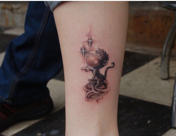 腿部可爱猴子纹身图案图片