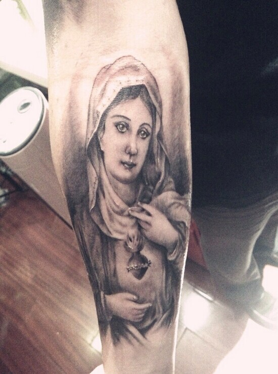 腿部玛利亚纹身图案图片
