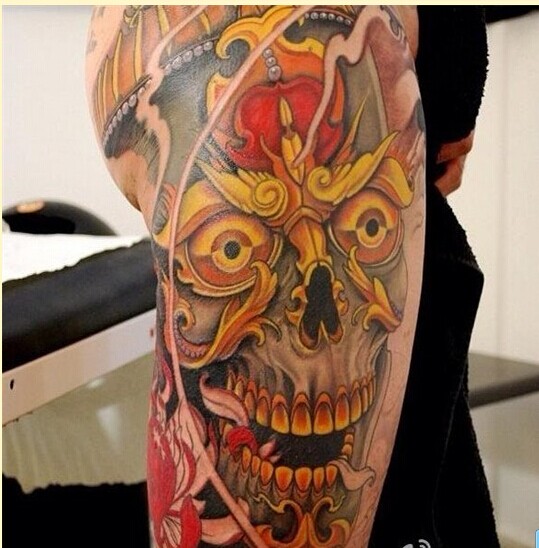 个性腿部嘎巴拉纹身图片图片