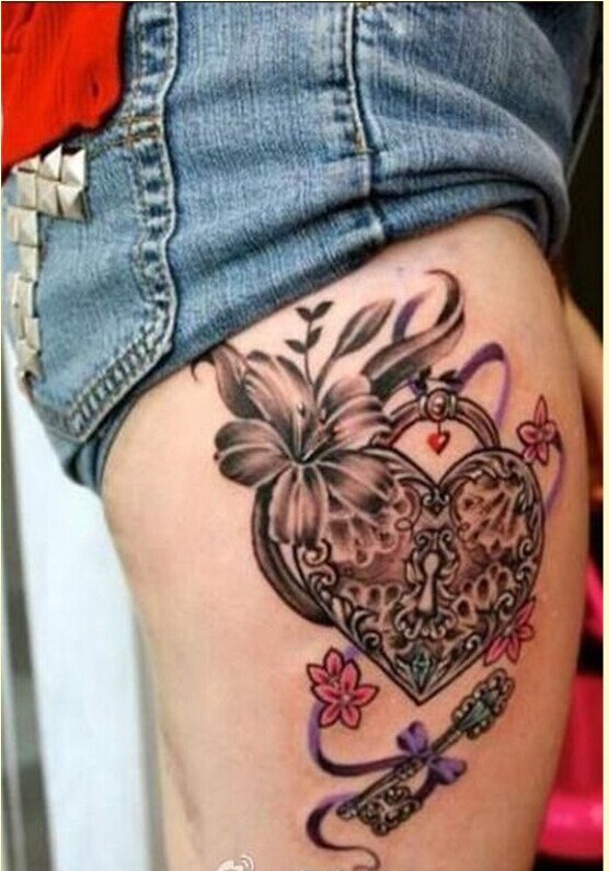 女性腿部个性锁纹身图案欣赏图片