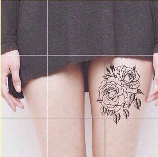 女性腿部漂亮玫瑰花纹身图片欣赏图片