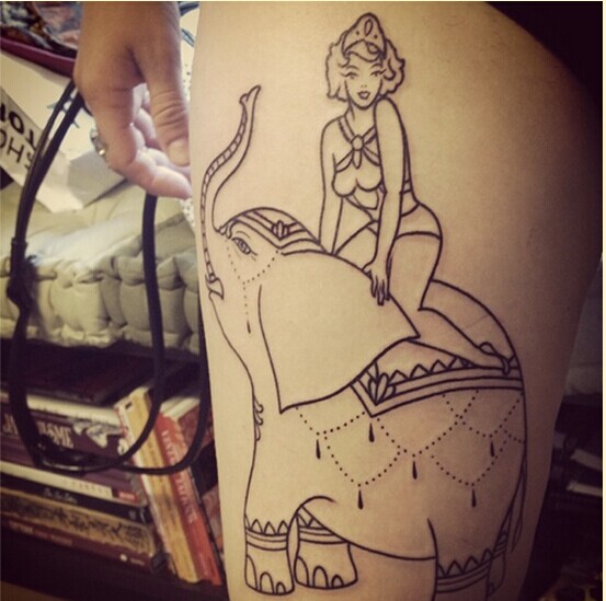 时尚性感女性腿部线条象纹身图案图片