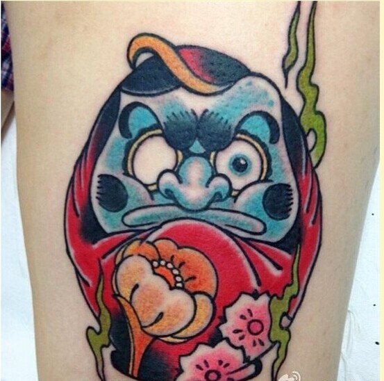 个性腿部时尚达摩纹身图案图片