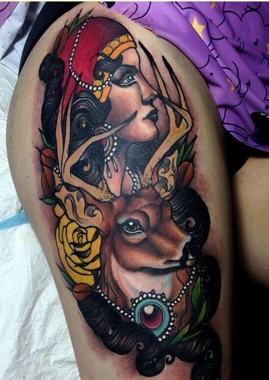 时尚女性腿部羚羊女郎纹身图片图片