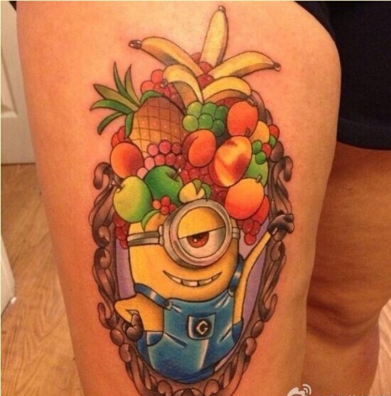 腿部漂亮小黄人纹身图案图片