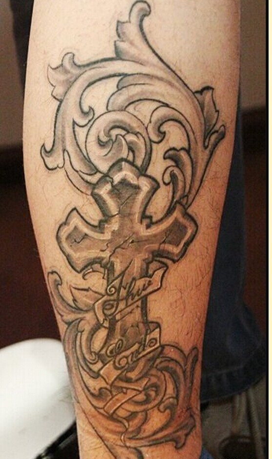 款腿部巴洛克十字纹身图案推荐图片