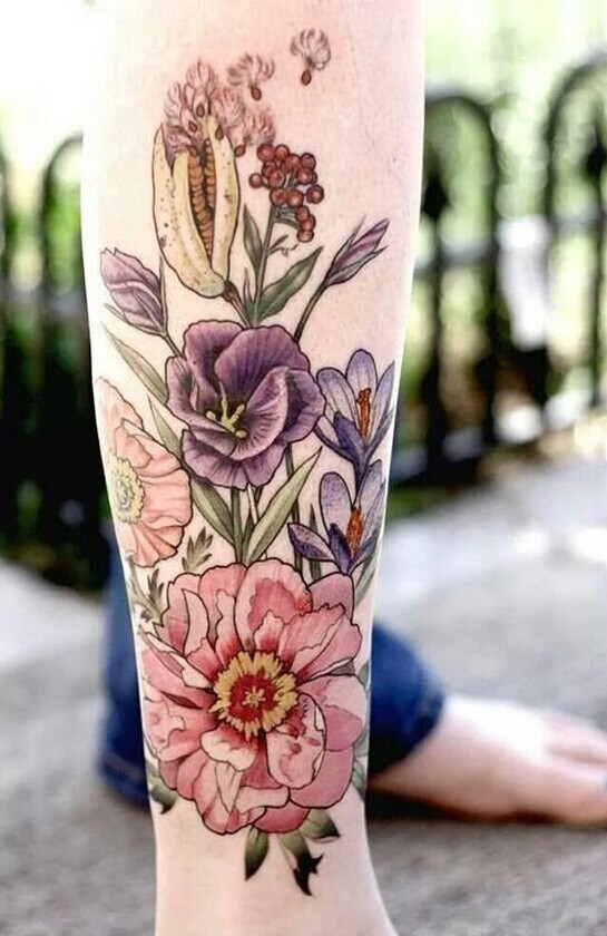个性腿部花卉纹身图案欣赏图片