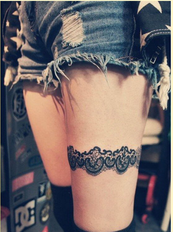 女性腿部漂亮好看的蕾丝纹身图案图片