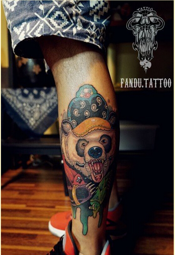 个性腿部好看的彩色大熊猫纹身图案图片