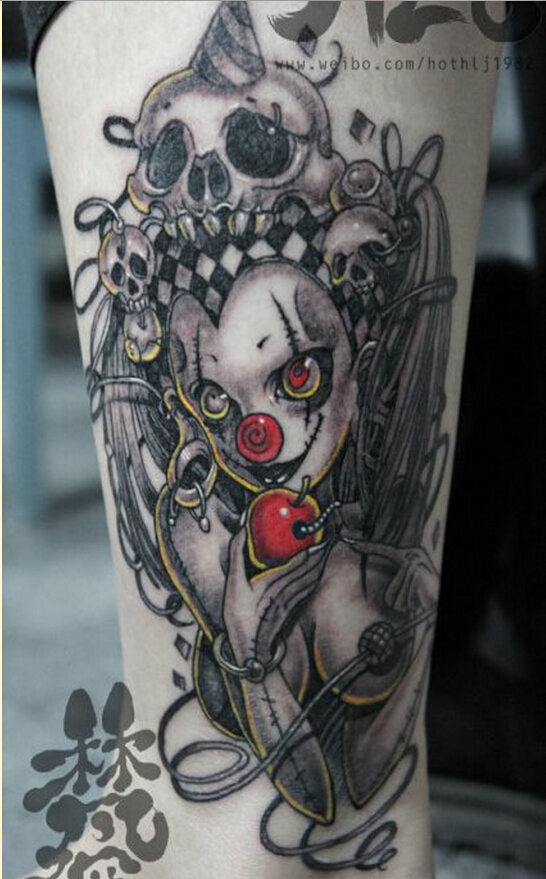 个性时尚腿部好看的小丑骷髅纹身图案图片