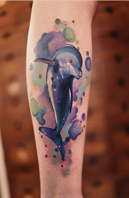 个性腿部好看的水墨海豚纹身图案图片