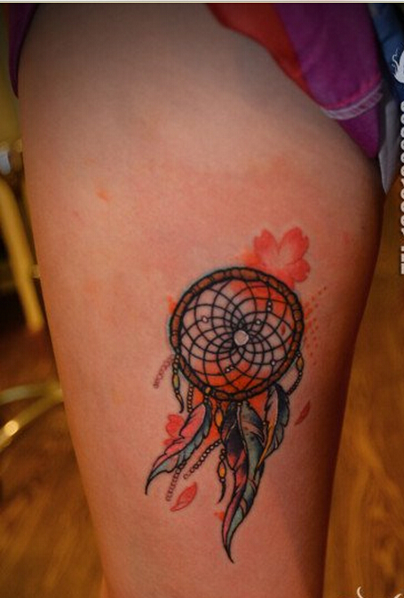 时尚腿部好看的彩色泼墨捕梦网纹身图图片