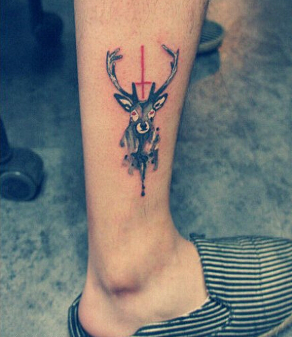 个性腿部时尚好看的羚羊纹身图案图片