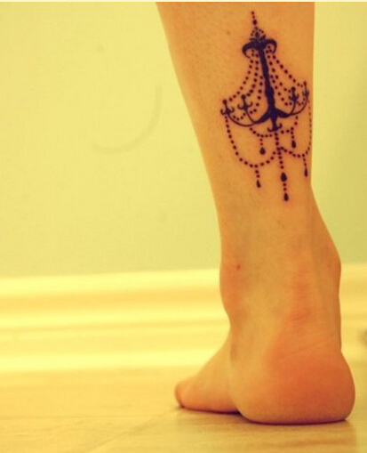 女生腿部唯美好看的图腾灯纹身图案图片