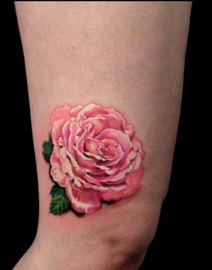 美女腿部漂亮好看的彩色玫瑰花纹身图图片