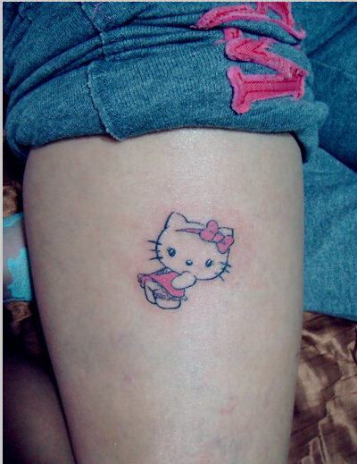 时尚腿部漂亮好看的KT猫小纹身图案  图片