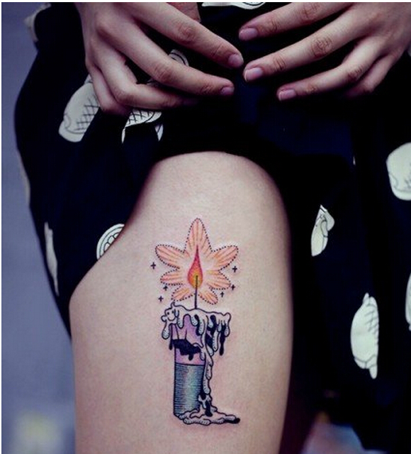 女性腿部时尚好看的彩色蜡烛纹身图案图片