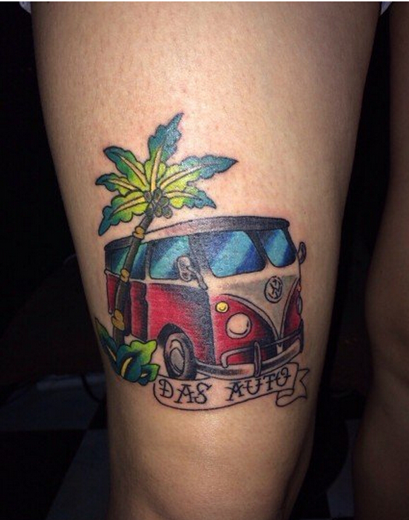 腿部时尚经典好看的彩色卡通汽车纹身图片