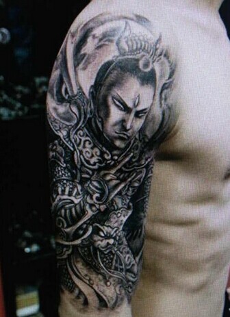 帅气的二郎神手臂刺青