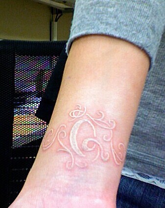 时尚小清新的隐形刺青