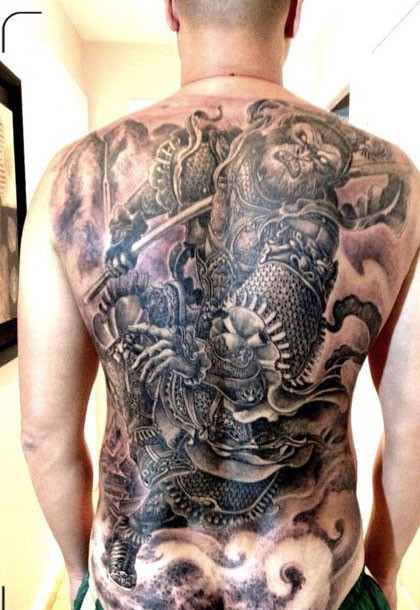 满背帅气的齐天大圣孙悟空纹身图片