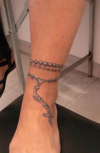 罗萨里奥脚链刺青图片