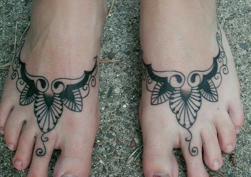 个性时尚双脚一对修饰环刺青图片