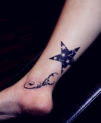 腿部个性星星时尚纹身图片