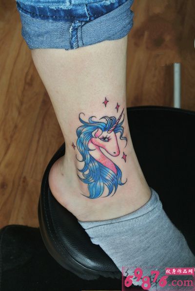 脚背可爱独角兽欧美纹身图片