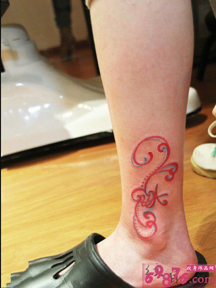 脚踝另类设计感时尚纹身图片