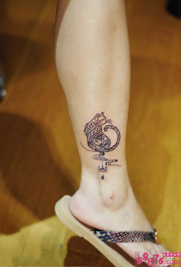 脚踝清新梵花猫创意刺青图片