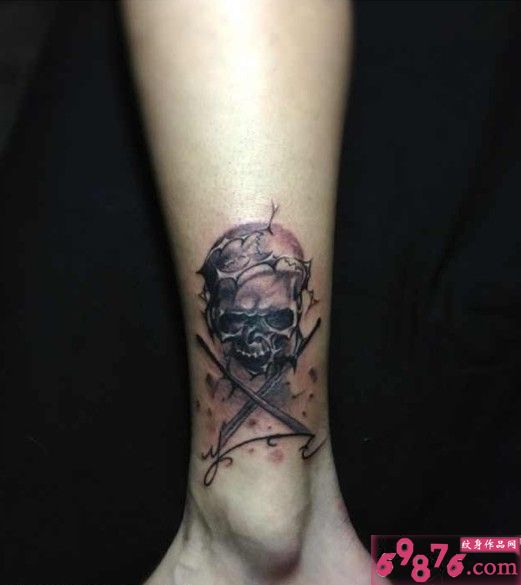 小骷髅脚踝纹身图片