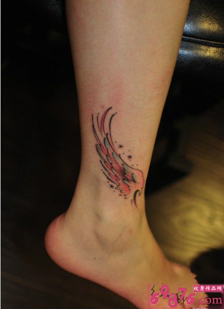 双色翅膀脚踝纹身图片
