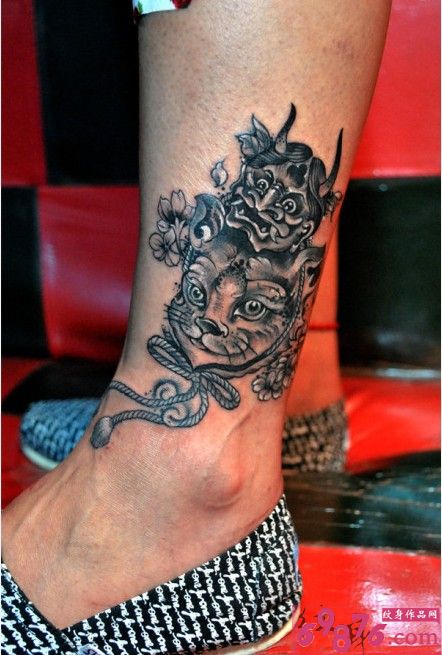 霸气般若猫咪脚踝创意纹身图片