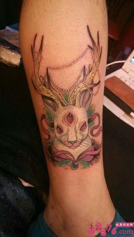 另类三眼喵星人创意脚踝纹身图片