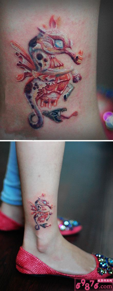 创意抽象小海马脚踝纹身图片