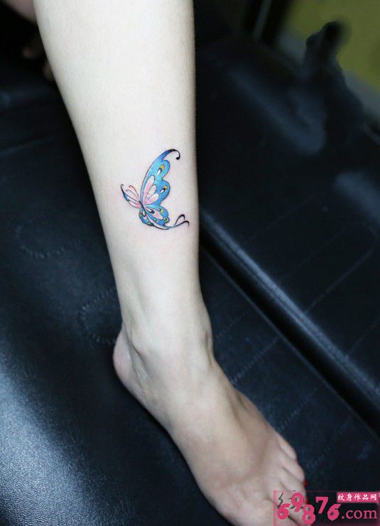 清新蝴蝶脚踝纹身图片
