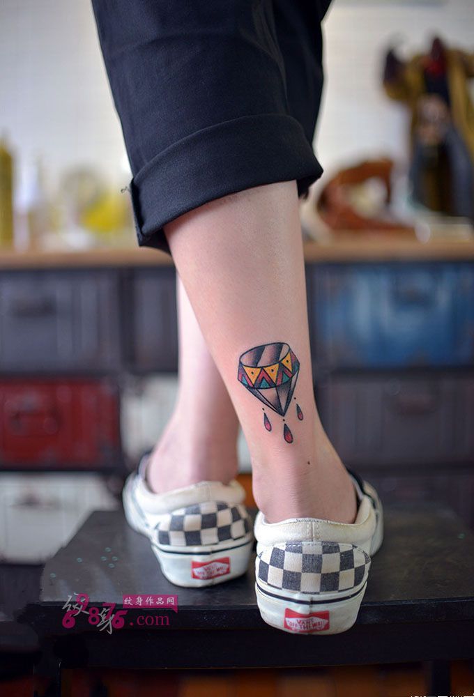 小清新钻石滴血脚踝纹身图片