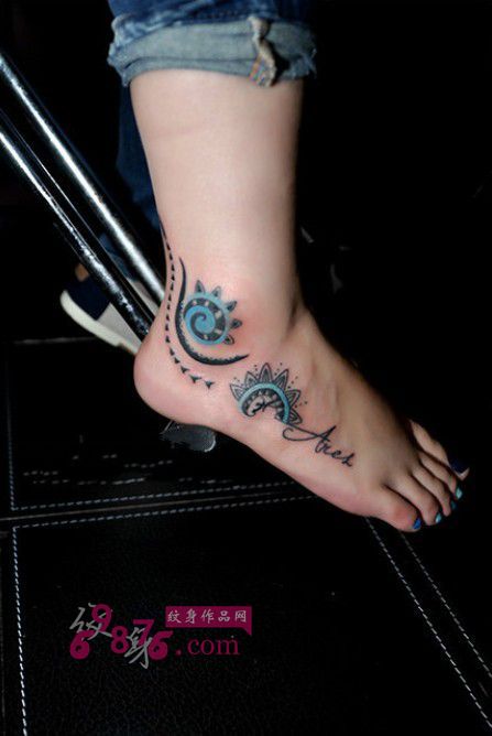 梵花图腾创意脚背纹身图片