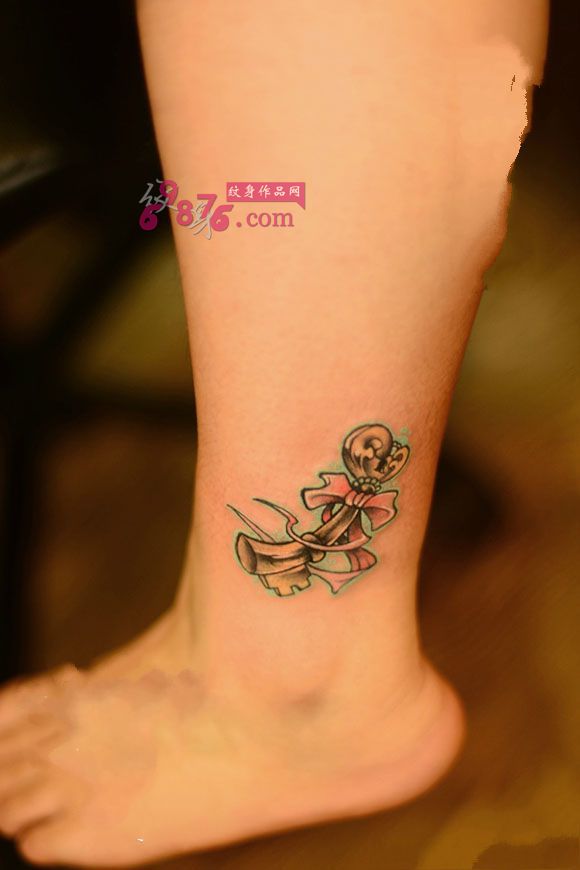 小清新钥匙脚踝纹身图片