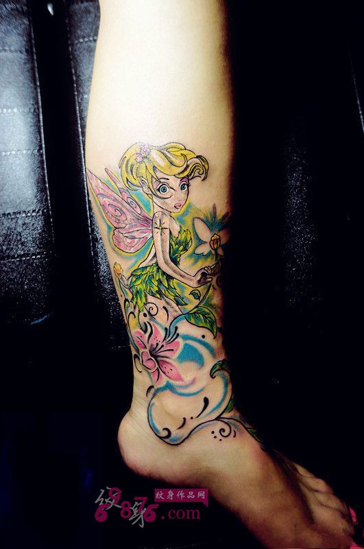 蝴蝶精灵花小腿纹身图片