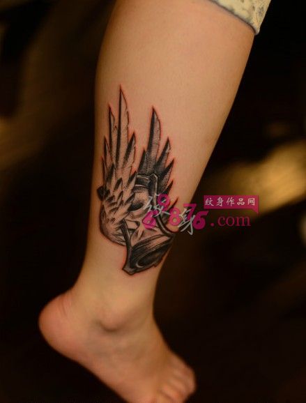 欧美风翅膀沙漏脚踝纹身图片