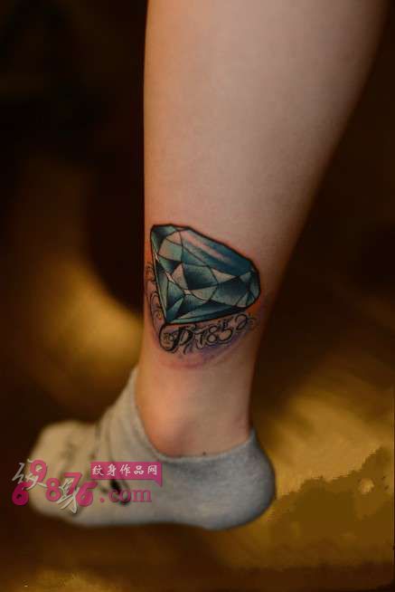 蓝色大钻石脚踝纹身图片
