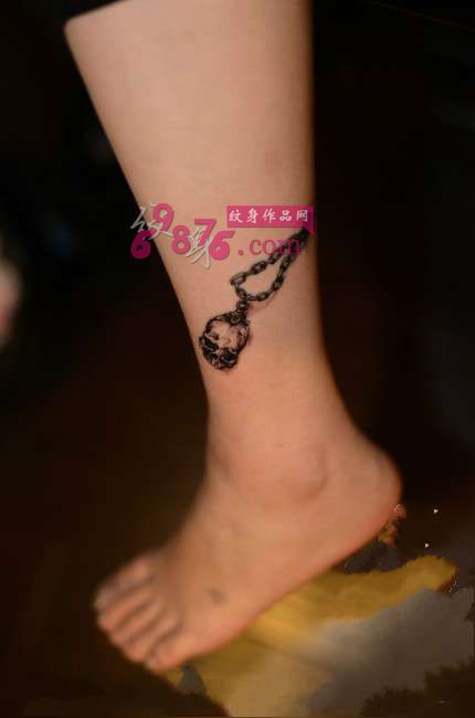 复古风骷髅项链脚踝纹身图片
