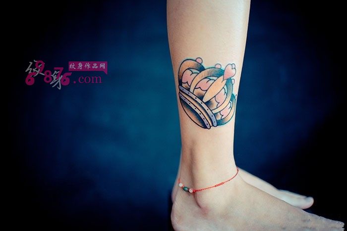 创意小清新皇冠脚踝纹身图片