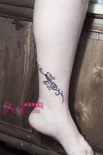 花藤琵琶脚踝清新纹身图片
